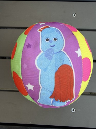 Rare the night garden - in,