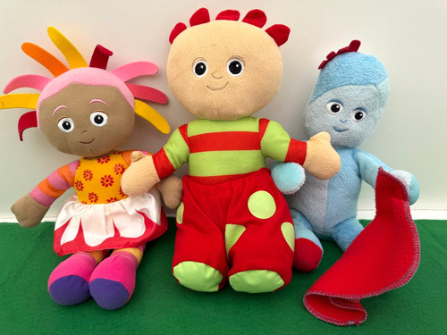 The night garden - garden, plush